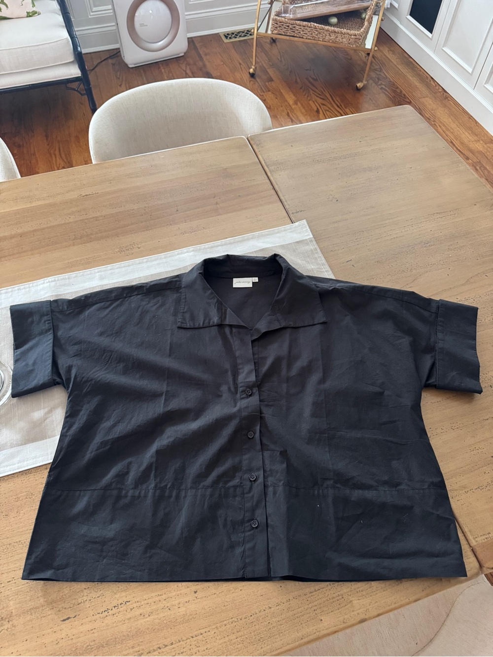 Julia amory Black Short-Sleeve Casual Button-Up Shirt
